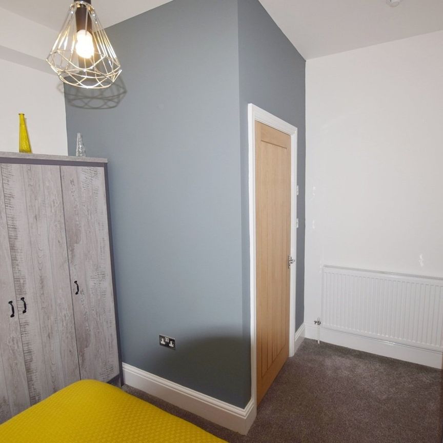 Room in a Shared House, Lightwoods Hill, B67 - Photo 1