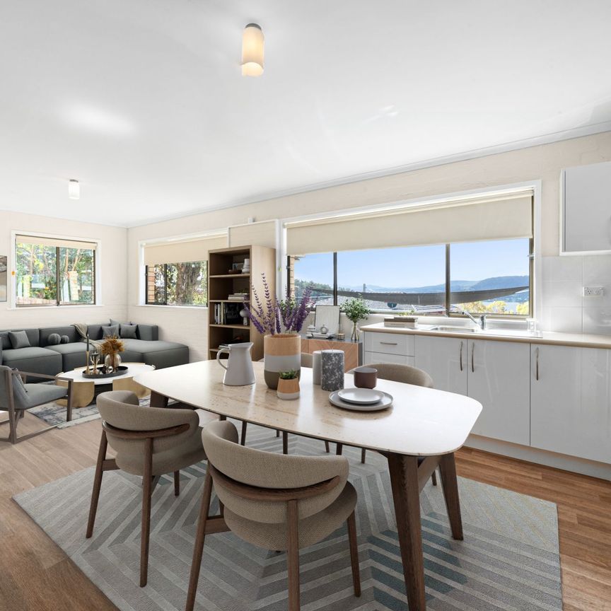 Spacious & Versatile Family Home with Stunning Views - Photo 1