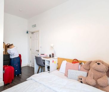 Market Street, Loughborough - Photo 4