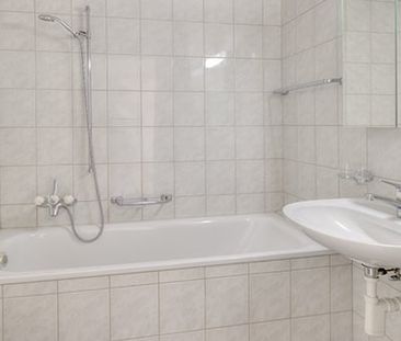 "Altbauwohnung mit Fischgratparkett" - Foto 6