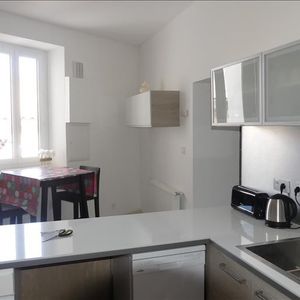 Location Appartement 3 pièces 70m² - Photo 3