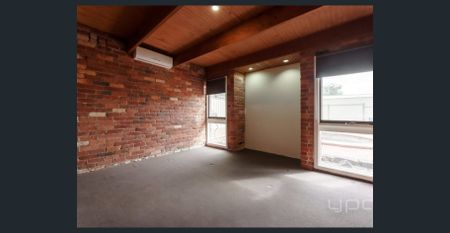 Family home, Ideal location! - Photo 5