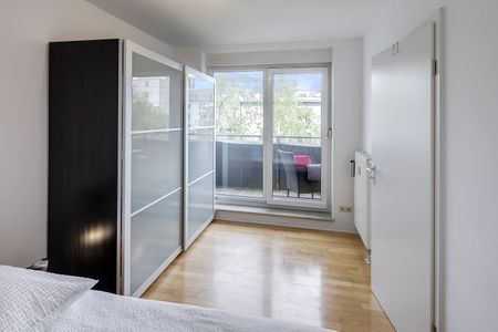 2-room apartment with designer furniture for rent - Photo 5