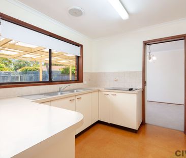 1 Couchman Crescent, Chisholm ACT 2905 - House For Rent | Domain - Photo 2