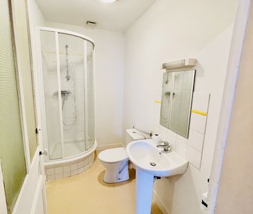 Location Appartement 3 pièces 60m² CHATELLERAULT 86100 - Photo 2