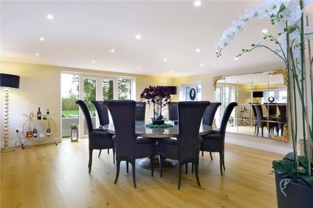 5 bedroom detached house to rent - Photo 3