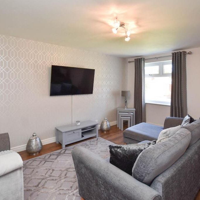 3 bedroom semi-detached house to rent - Photo 1