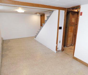 FOR RENT – 2 Graham Street, Dartmouth, Nova Scotia - Photo 4