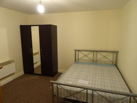 2 bedroom apartment to rent - Photo 3