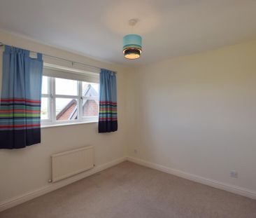 4 bedroom detached house to rent - Photo 4