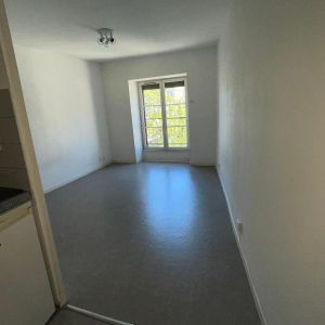 Location Appartement 1 pièce 19m² CLERMONT FERRAND 63000 - Photo 2