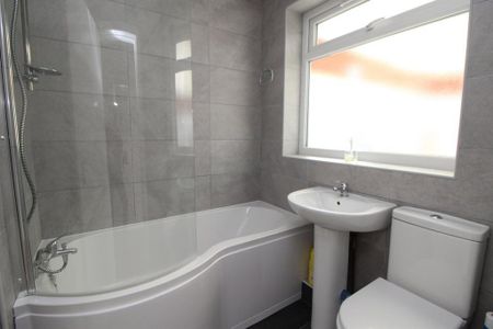 3 bedroom bungalow to rent - Photo 4