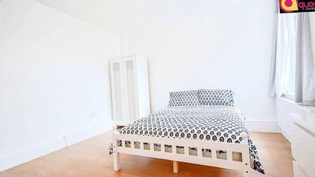 3 bedroom flat to rent - Photo 5