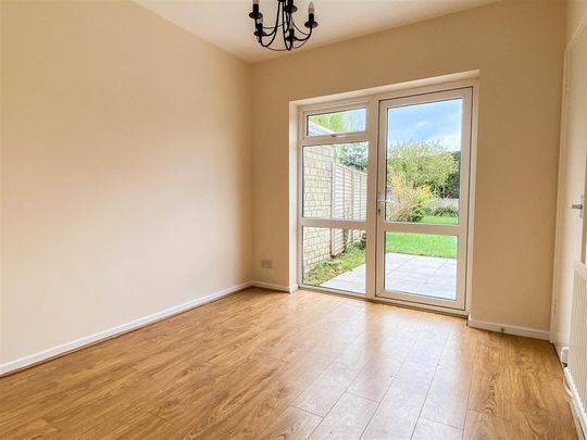 3 bedroom terraced house to rent - Photo 1