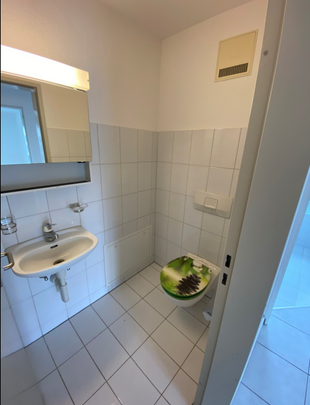 Zu vermieten per sofort oder nach Vereinbarung frisch renovierte 3.5 Zi-Wohnung mit 2 Balkone - Foto 1