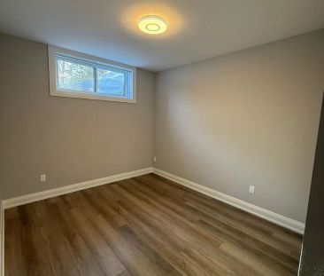 UNIT 0 - 270 BYRON AVENUE - Photo 2