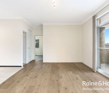 SECURITY COMPLEX - IDEAL LOCATION - Photo 1