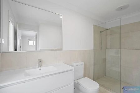 “Stunning Brand-New Family Home in Browns Plains – Now Available for Lease!” - Photo 2