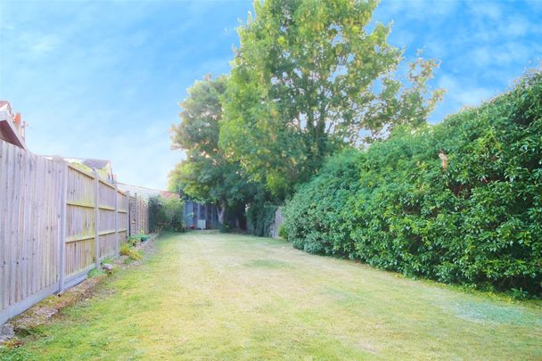 Alice House, Laleham Road, Staines, Middlesex, TW18 2GP - Photo 1