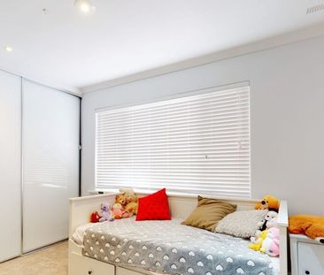 COSY PROPERTY with EASY ACCESS to all AMENITIES! Rossmoyne Senior H... - Photo 5