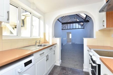 1 bedroom flat to rent - Photo 5