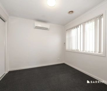 “Amazing Light Filled Townhouse! Break Lease Opportunity!” - Photo 2