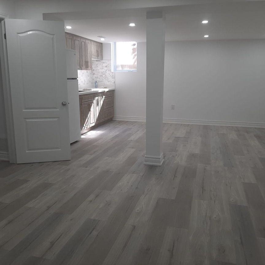 For Lease - 3222 Trelawny Circle Unit# STUDIO 2, Mississauga, Ontario - Photo 1