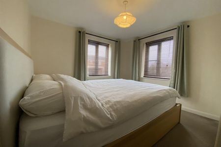 2 bedroom flat to rent - Photo 3