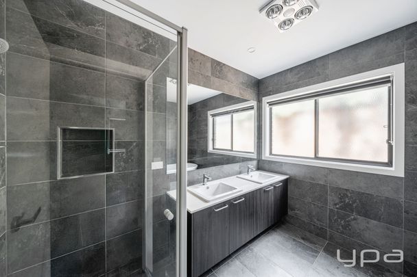 Modern Living Meets Home Sweet Home - Photo 1