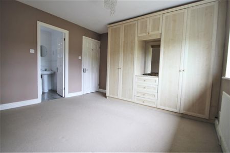 4 bed house to rent in The Birches, Bushey, WD23 - Photo 3