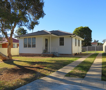 Family-Friendly Home in a Prime Location! - Photo 2