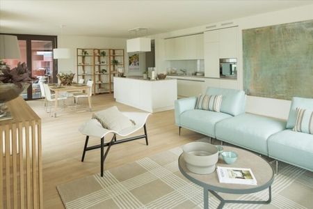 You need space that the ROY has - Photo 2