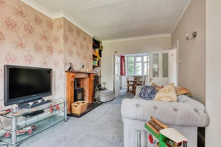 3 bedroom semi-detached house to rent - Photo 4