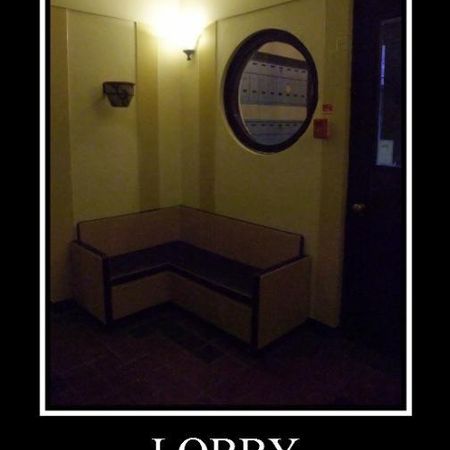 1er juil- Beau, mis à jour, Grand 2 1/2 , lumineux, propre, art déco - July 1st - Beautiful, updated, clean, secure, Large 2 1/2 , bright, art deco - Photo 3