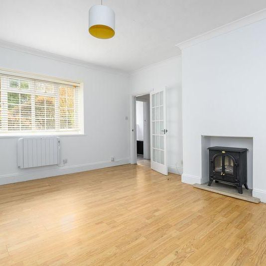 2 bedroom ground floor flat to rent - Photo 1