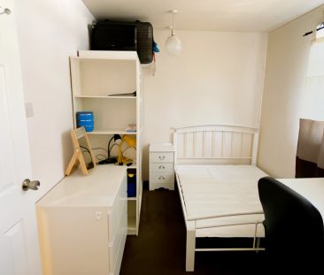 12 Preston Close, Coventry CV4 8DF, United Kingdom - Photo 4