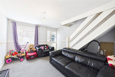 Midwinter Close, Tilehurst, Reading, Berkshire, RG30 - Photo 3