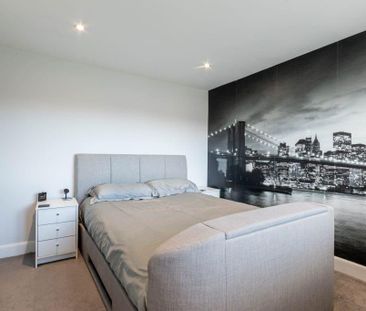 3 bedroom end of terrace house to rent - Photo 5