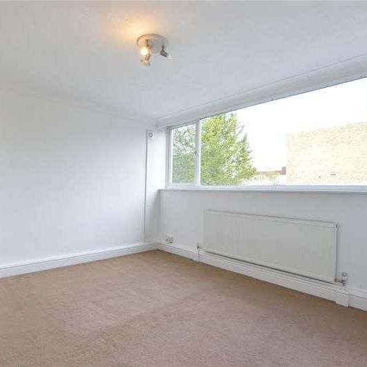 Park Place, Hillview Road, Woking, Surrey, GU22 - Photo 1