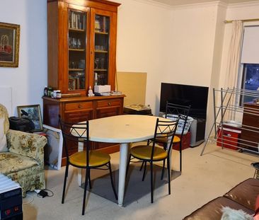 3-bedroom shared unit / apartment, Flat , Hurtle Square - Photo 3