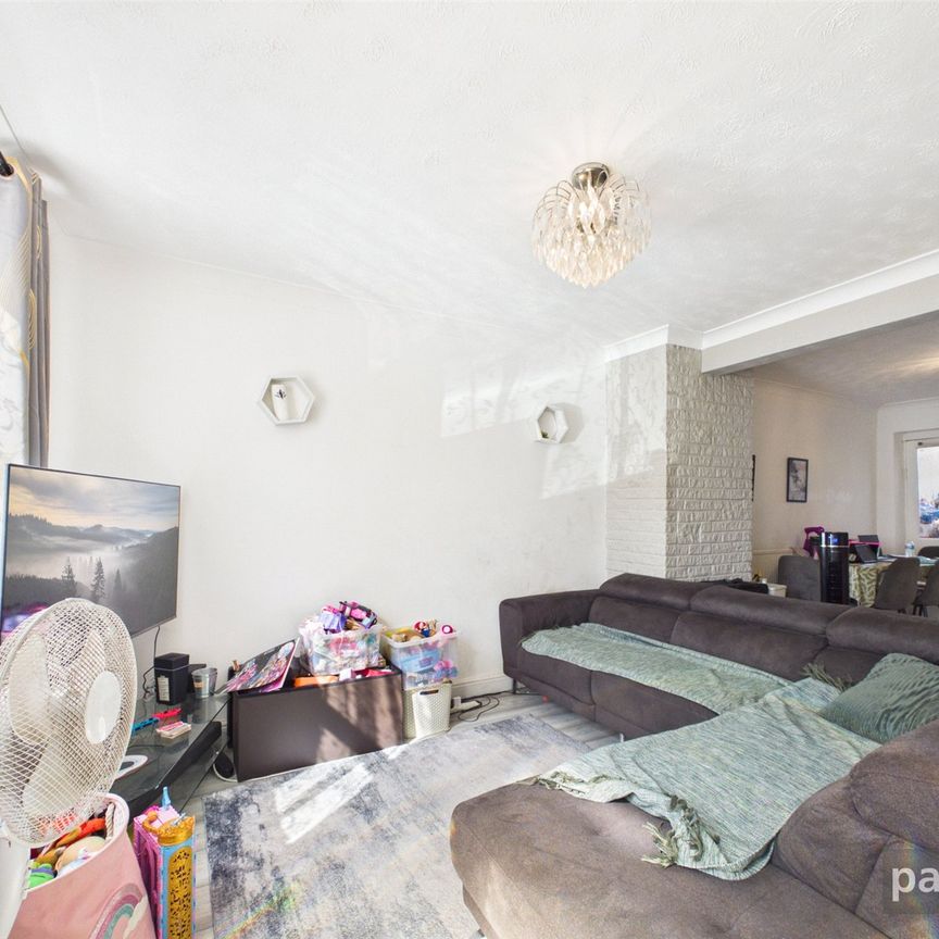 Oxford Road, Reading, Berkshire, RG30 - Photo 1