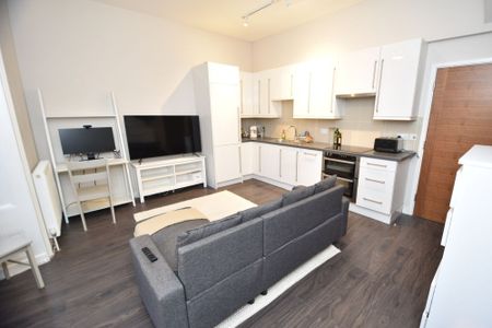 1 Bed Flat, Oaklands Grove, W12 - Photo 2