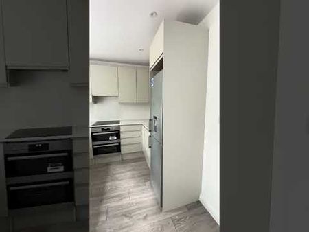 4 Bed Semi-Detached House, Robin Lane, NW4 - Photo 5
