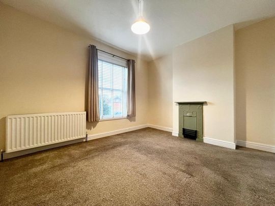 2 bedroom end of terrace house to rent - Photo 1