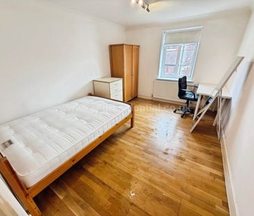 Exeter Road, Birmingham. First Floor four bedroom purpose built flat. - Photo 1
