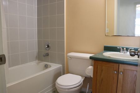 For Lease - 174 Rickson Avenue, Guelph, Ontario - Photo 3