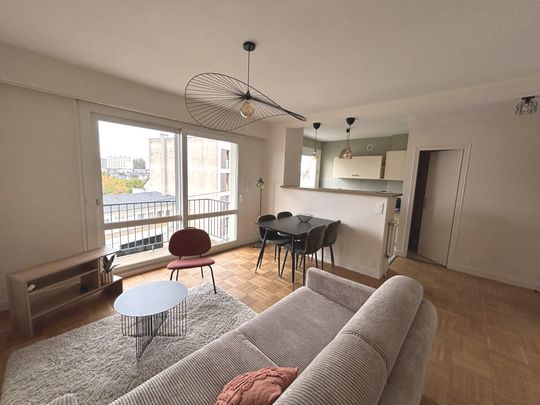 A LOUER T3 MEUBLE VANNES CENTRE VILLE - Photo 1