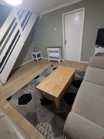 3 Bed Semi-Detached House, Worsley Avenue, M40 - Photo 3