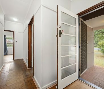 Charming 3-Bedroom Home in Prime Ainslie Location - Photo 2