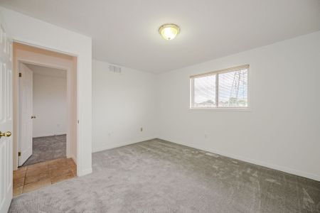 For Lease - 2887 Darien Road, Burlington, Ontario - Photo 5